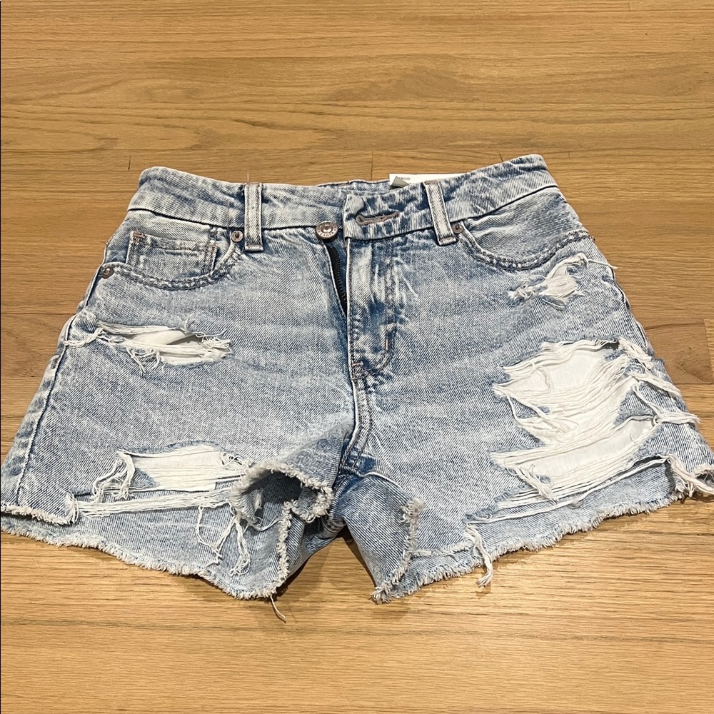 American Eagle Strigid Curvy Mom Short